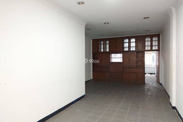 Ruko 3.5 lantai di Jalan Raya Alaydrus, Gajah Mada, Petojo