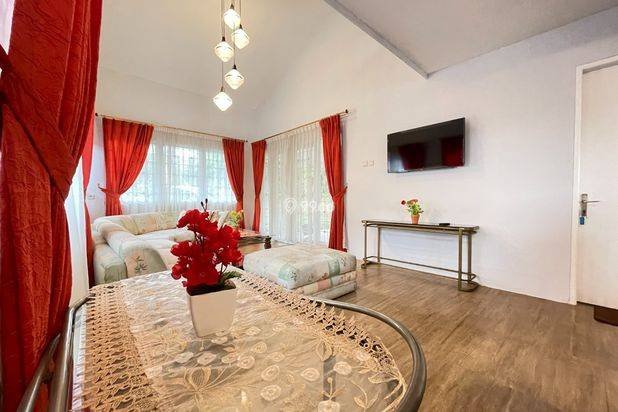 VILLA NAFIZKA IV PUNCAK
