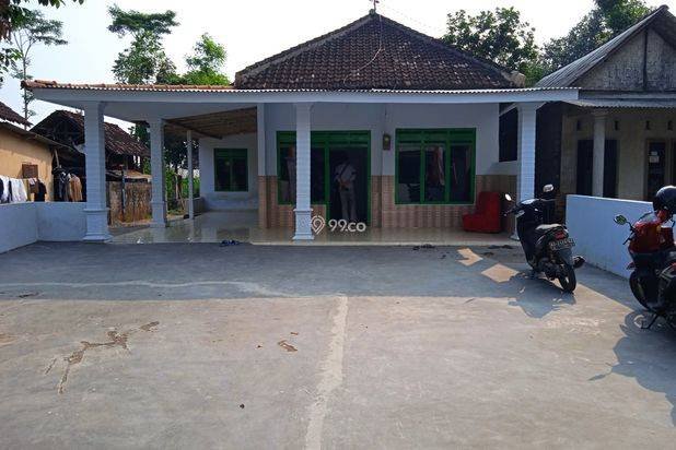 rumah hunian bangunan sederhana dan merakyat dan sederhana