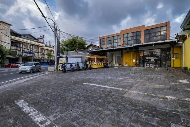 DISEWAKAN RUKO 1 LT  JIMBARAN PINGGIR JALAN BESAR