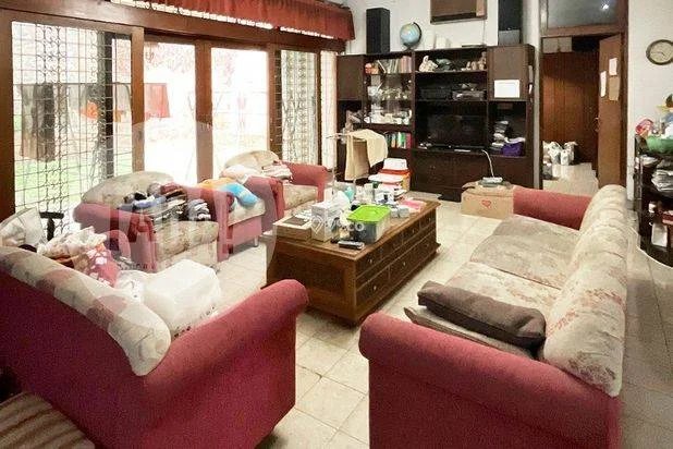 Rumah Tua Hitung Tanah Di Mega Kuningan, Jakarta Selatan (IR)
