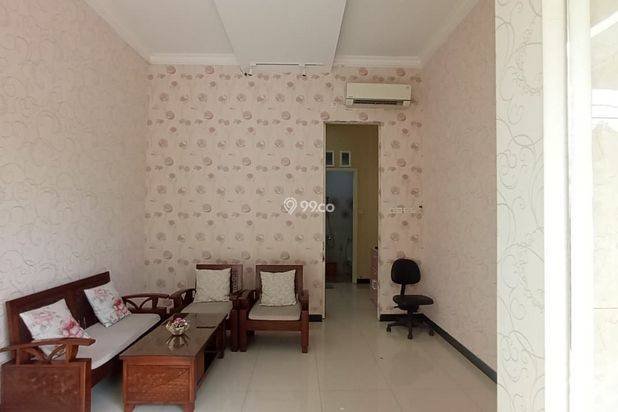Disewakan Rumah + Kantor/Butik Mewah Baru, Surabaya 110jt/thn Disewakan Rumah + Kantor/Butik Mewah Baru, Surabaya 110jt/thn