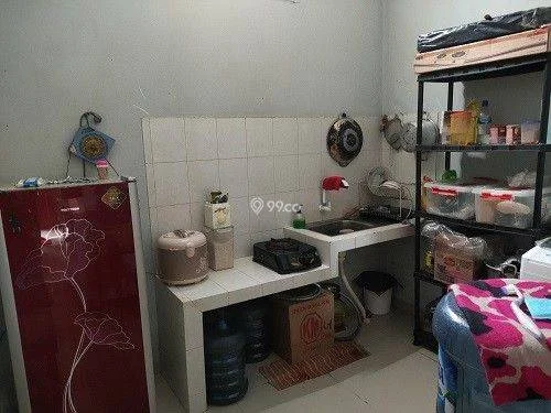 Rumah secen terasa baru di bintara