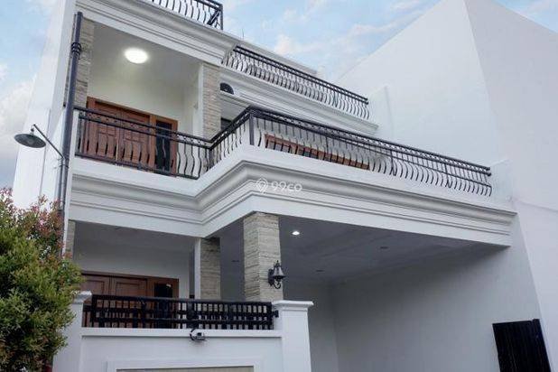 Rumah Kolam Renang Jl DAMAI, Sewa 5KT 2Lantai@ Jakal Kaliurang