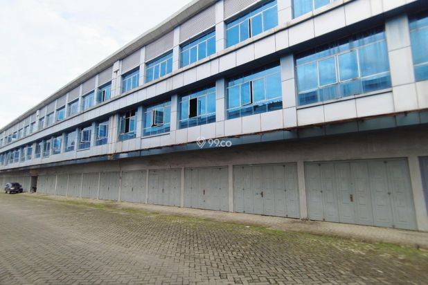 Ruko Gandeng 3 Komplek CBD Polonia ( Padang Golf )