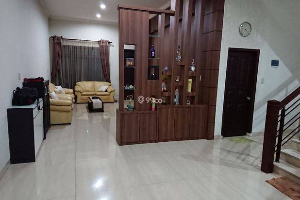 Villa di Jalan Aceh Baru