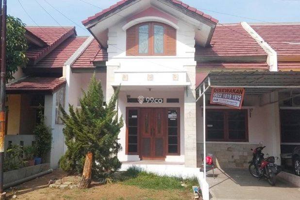 Rumah 1.5 LT townhouse  Pinus  Regency Soekarno hatta bandung