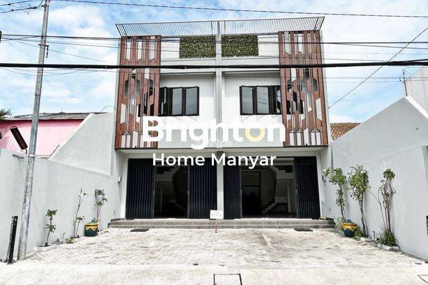 NEW GRESS! Raya Semolowaru Tengah, Parkiran Luas, Lokasi Ramai