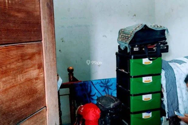 Rumah minimalis modern, masuk gang di tengah kota Bandung