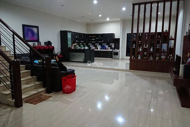 Villa di Jalan Aceh Baru