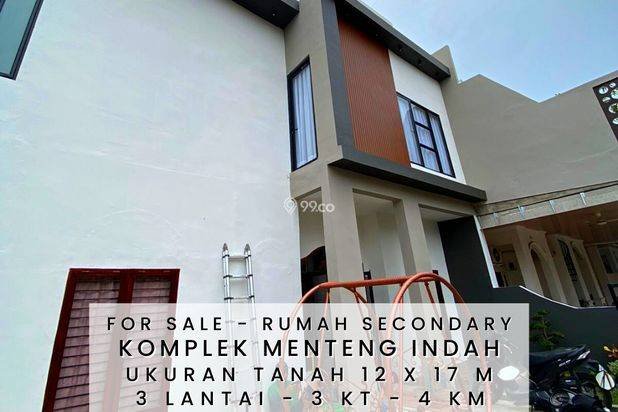 RUMAH MEWAH MURAH KOMPLEK MENTENG INDAH MEDAN DENAI - 3 LANTAI