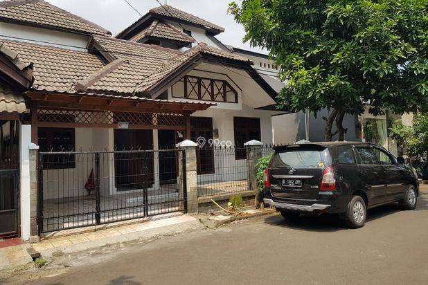 Rumah 2 Lantai Villa Cemara Jalan Raya Sawangan