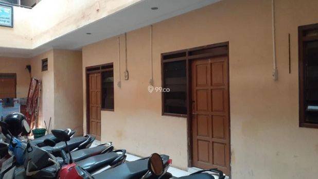KOST DIJUAL: K141 2 lantai UMS Solo harga 2,5M ada rumah induk