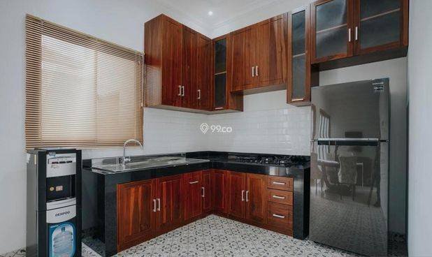 Rumah Kolam Renang Jl DAMAI, Sewa 5KT 2Lantai@ Jakal Kaliurang