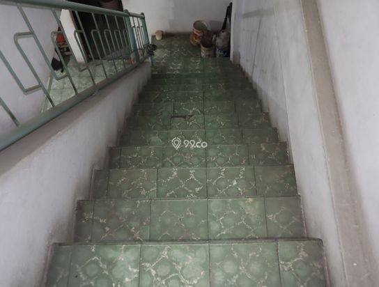 Rumah di Jalan Emas ( Dekat Sabarudin )