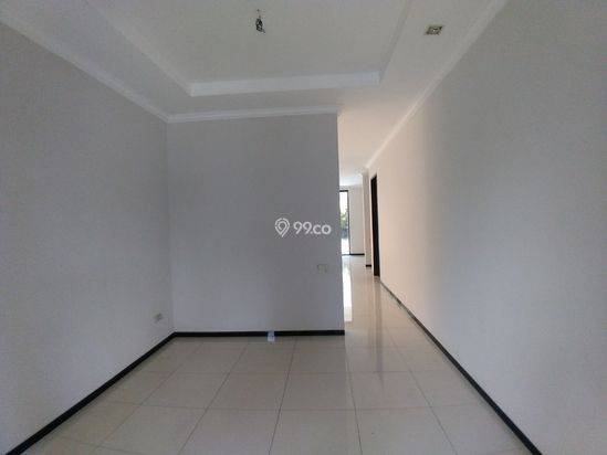 Rumah Mewah 2 Lantai Luas 450 di Araya Golf kota Malang _ 449B