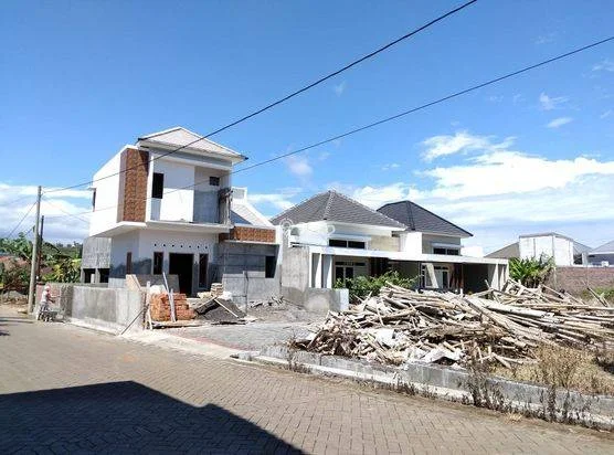 Rumah Mewah Elegan WAHYU UTOMO TOWN HOUSE Ngaliyan Semarang