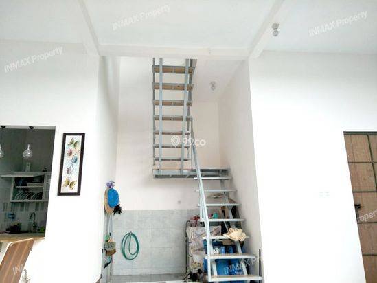 *Rumah 2 Lantai Luas 200 di Araya Binus Kota Malang _ 486B