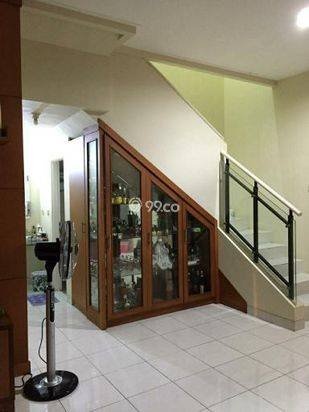 RUMAH DI CLUSTER FLUORITE GADING SERPONG