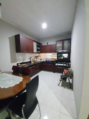 Rumah Bagus Taman Holis Indah II 