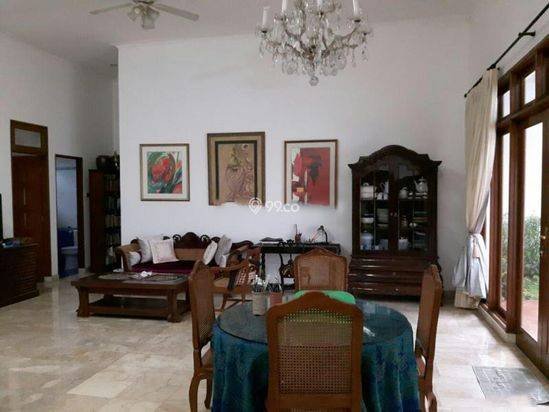 Rumah siap huni di Kemang Pratama