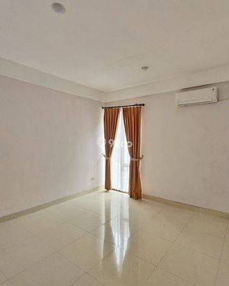Rumah 2 Lantai di Green Andara Residences Strategis Banget