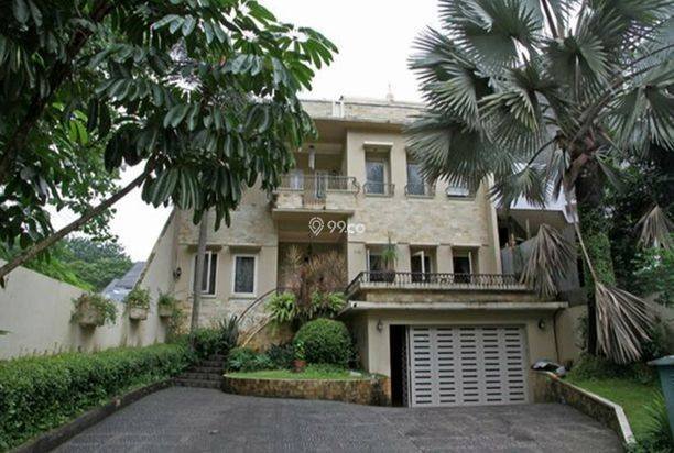 TURUN HARGA, MURAH BANGET RUMAH KOKOH di Tirta Golf BSD 