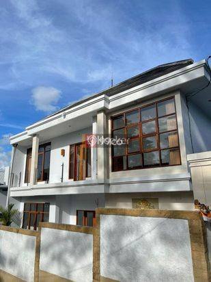 Dijual villa cantik terawat dengan baik lokasi strategis di Cemagi Mengwi. 9 menit ke Pantai Pererenan 10 menit ke Pantai Tanah Lot
