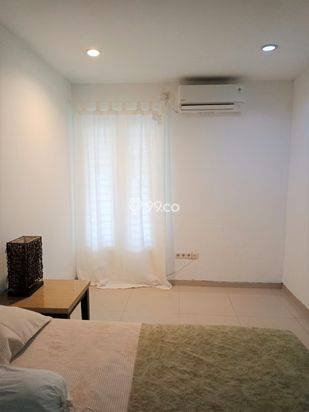 Rumah Terawat 2 Lt Area Rajawali Bintaro Jaya Asektor 9