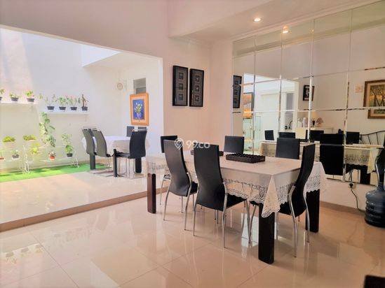 Rumah Terawat 2 Lt Area Rajawali Bintaro Jaya Asektor 9