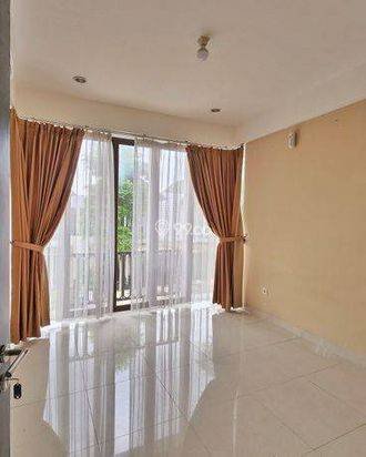 Rumah 2 Lantai di Green Andara Residences Strategis Banget