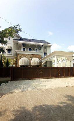 Rumah Mewah Di Antapani