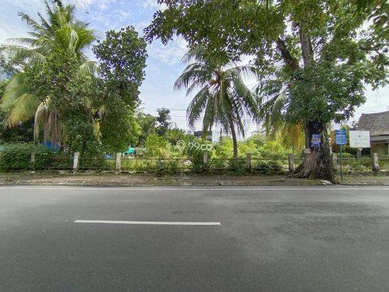 Tanah Hook di Jl. Cik Ditiro Simp Kartini