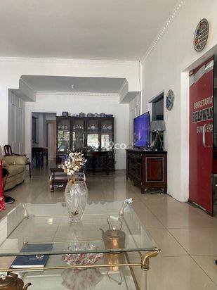 Tanah & Bangunan berada dikawasan Jl.Sudirman dan Dipenogoro Medan