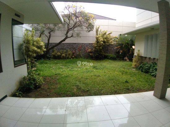 Rumah Mewah 2 Lantai Luas 450 di Araya Golf kota Malang _ 449B