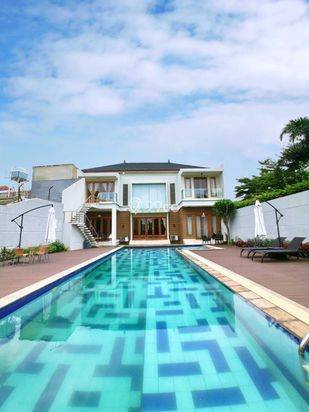 Rumah Berdisain Resort Siap Huni di Cipete Jakarta Selatan