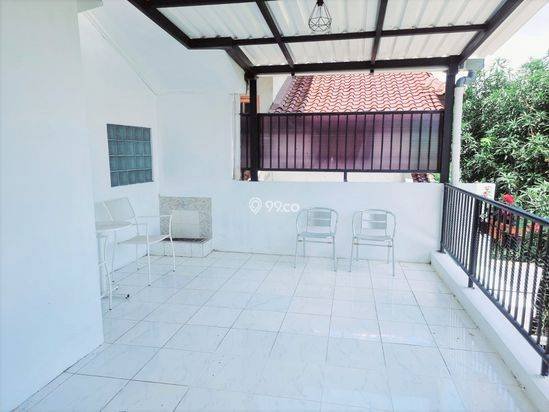 Rumah Terawat 2 Lt Area Rajawali Bintaro Jaya Asektor 9