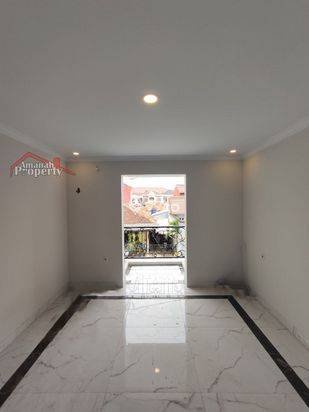 Rumah Murah American Classic POOL Samping Ragunan Jakarta Selatan