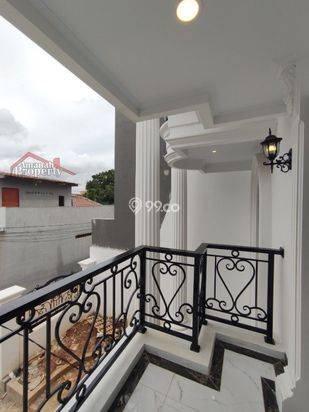 Rumah Murah American Classic POOL Samping Ragunan Jakarta Selatan