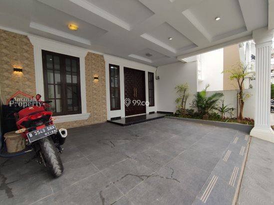 Rumah Baru 2,5 Lantai Dekat Tol Desari Jagakarasa Jakarta Selatan