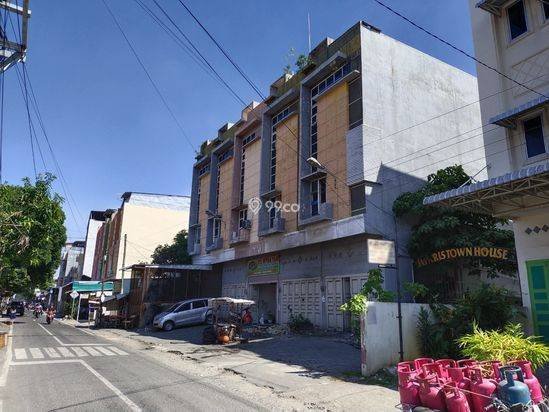 Ruko di Jl. Japaris / Rahmadysah ( Komp Japaris Town House )