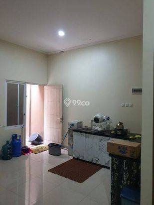 Ruko Gandeng eks Resto di Muara Karang