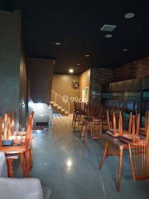 Ruko Gandeng eks Resto di Muara Karang