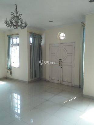 Rumah di Kota Wisata