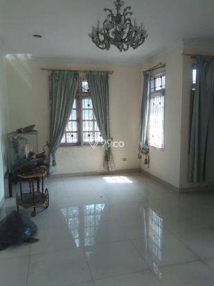 Rumah di Kota Wisata