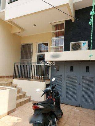 Rumah 2 lantai, Minimalis, Sunter
