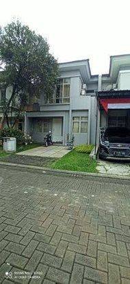 Murah, Rumah 2 Lantai, dengan AC