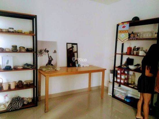 Rumah di Jl pulau Belitung depan 