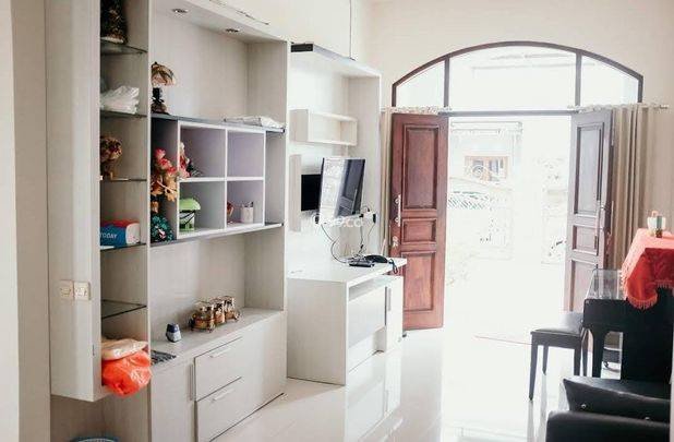 Rumah FURNISHED 211/232 Mirota Godean, Tgh Kota TERELEGAN