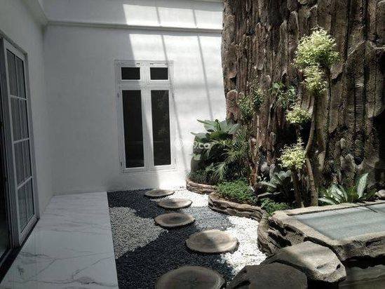 Rumah Bagus 2lantai Setrategis Duren Sawit